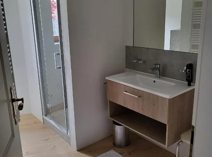 Haus Hamburg * 弗拉绍